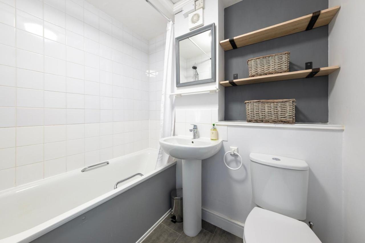 Super City Centre Apartment - Two Bedrooms, Perfect Location Bath Exteriör bild